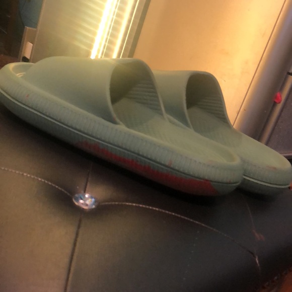 Slides - Picture 3 of 3